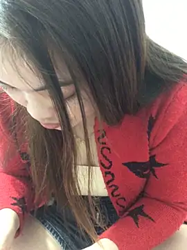 Snapshot of newbaby1 chatting on 02-14-26, 01:33 newbaby1 online show from 02-14-26, 01:33