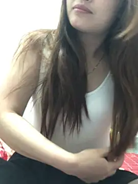 Snapshot of newbaby1 chatting on 02-12-26, 02:06 newbaby1 online show from 02-12-26, 02:06