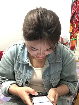 Snapshot of newbaby1 chatting on 02-25-26, 01:33 newbaby1 online show from 02-25-26, 01:33