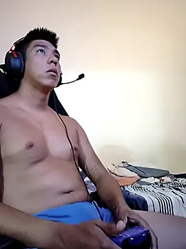 Snapshot of mamichula266 chatting on 02-19-26, 02:47 mamichula266 online show from 02-19-26, 02:47