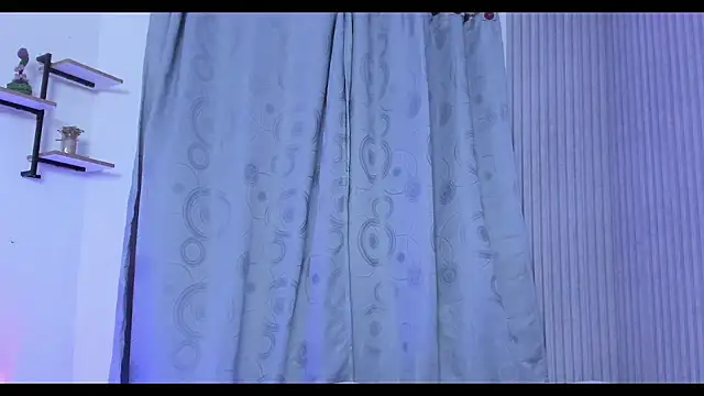 RaiderandRoxie1 online show from 04-21-26, 01:42