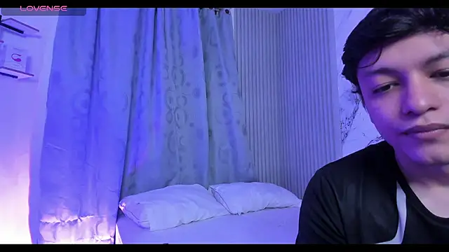 RaiderandRoxie1 online show from 04-25-26, 12:13