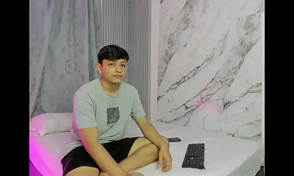 Snapshot of RaiderandRoxie1 chatting on 02-23-26, 11:05 RaiderandRoxie1 online show from 02-23-26, 11:05