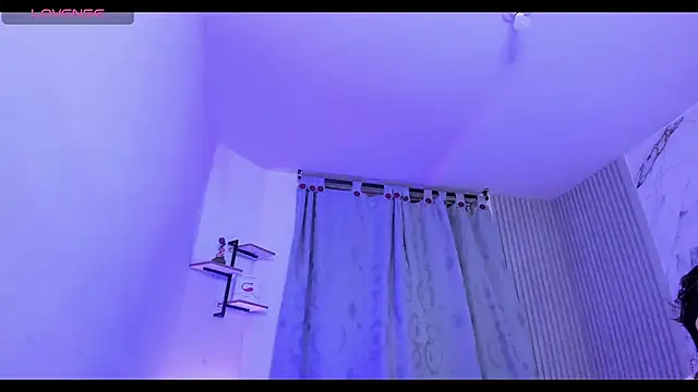 RaiderandRoxie1 online show from 04-22-26, 11:44