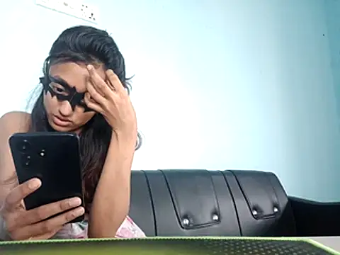 Snapshot of whisperingPassion chatting on 02-14-26, 10:37 whisperingPassion online show from 02-14-26, 10:37