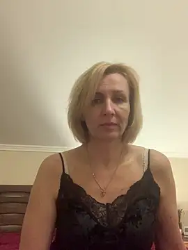 Snapshot of VeltaMur975 chatting on 02-20-26, 07:49 VeltaMur975 online show from 02-20-26, 07:49