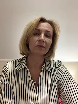 Snapshot of VeltaMur975 chatting on 03-08-26, 06:44 VeltaMur975 online show from 03-08-26, 06:44