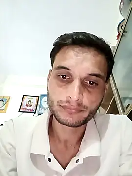 Snapshot of Beinghorny83 chatting on 02-20-26, 03:58 Beinghorny83 online show from 02-20-26, 03:58