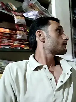 Snapshot of Beinghorny83 chatting on 02-18-26, 03:08 Beinghorny83 online show from 02-18-26, 03:08