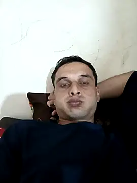 Snapshot of Beinghorny83 chatting on 02-11-26, 09:31 Beinghorny83 online show from 02-11-26, 09:31