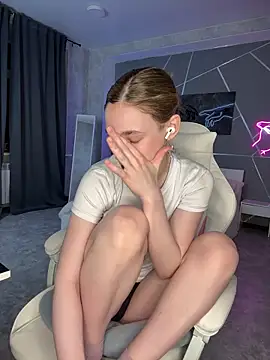 naomi reiss online show from 05-28-26, 01:57