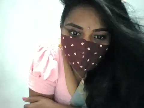 Snapshot of Rathi-priyaa chatting on 02-25-26, 04:23 Rathi-priyaa online show from 02-25-26, 04:23