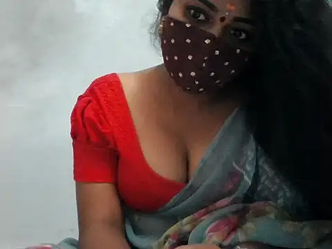 Snapshot of Rathi-priyaa chatting on 03-01-26, 03:50 Rathi-priyaa online show from 03-01-26, 03:50