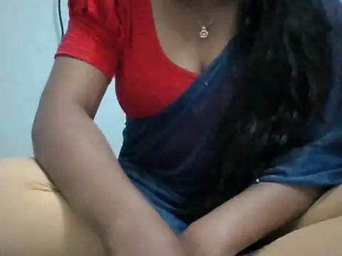 Snapshot of Rathi-priyaa chatting on 02-24-26, 04:24 Rathi-priyaa online show from 02-24-26, 04:24