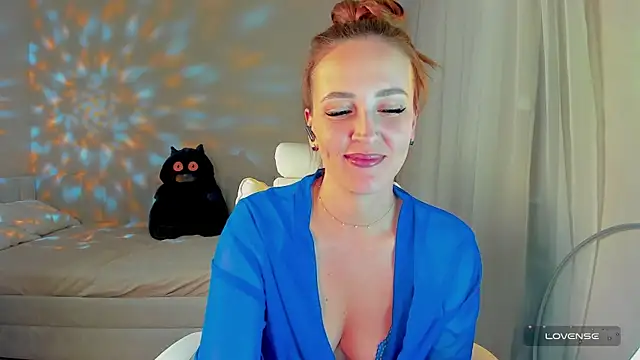 she wolf online show from 04-16-26, 01:56