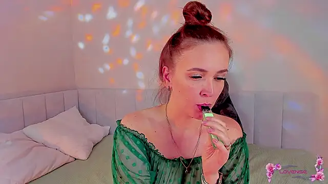 she wolf online show from 03-24-26, 02:17