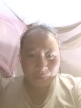 Snapshot of plump-bums chatting on 02-17-26, 01:30 plump-bums online show from 02-17-26, 01:30