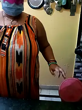 Snapshot of 02Roshni chatting on 02-23-26, 04:40 02Roshni online show from 02-23-26, 04:40