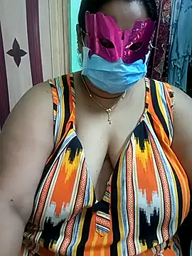 Snapshot of 02Roshni chatting on 02-22-26, 04:04 02Roshni online show from 02-22-26, 04:04