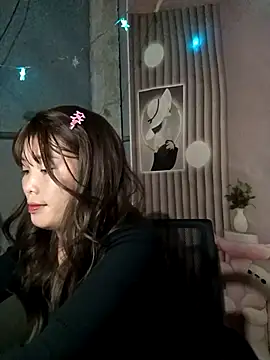 Snapshot of Girl-crazy1 chatting on 02-22-26, 01:13 Girl-crazy1 online show from 02-22-26, 01:13