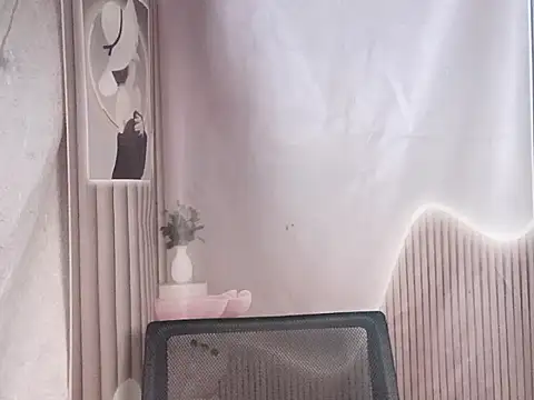 Snapshot of Girl-crazy1 chatting on 03-01-26, 06:57 Girl-crazy1 online show from 03-01-26, 06:57