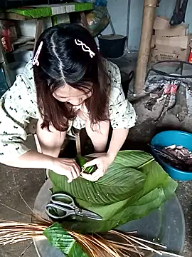 Snapshot of Girl-crazy1 chatting on 02-15-26, 08:35 Girl-crazy1 online show from 02-15-26, 08:35