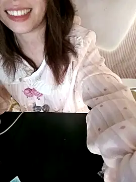 Snapshot of Girl-crazy1 chatting on 02-14-26, 08:58 Girl-crazy1 online show from 02-14-26, 08:58