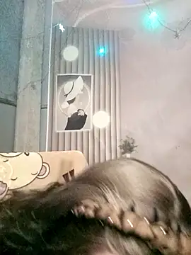 Snapshot of Girl-crazy1 chatting on 02-21-26, 11:23 Girl-crazy1 online show from 02-21-26, 11:23