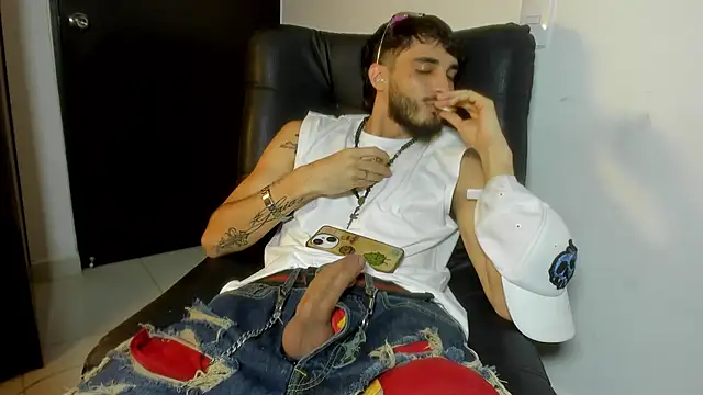 Snapshot of LovexJuxn8 chatting on 02-27-26, 07:46 LovexJuxn8 online show from 02-27-26, 07:46