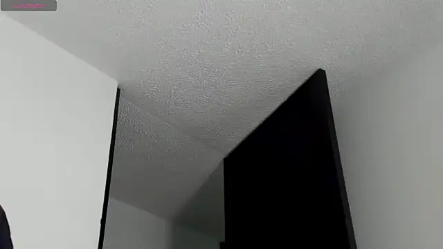 Snapshot of LovexJuxn8 chatting on 02-11-26, 03:56 LovexJuxn8 online show from 02-11-26, 03:56