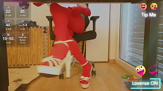 Snapshot of Tambiennylon chatting on 02-19-26, 09:28 Tambiennylon online show from 02-19-26, 09:28