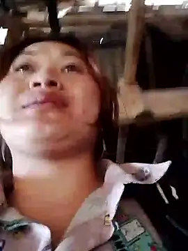 Snapshot of bany-lee chatting on 02-26-26, 12:43 bany-lee online show from 02-26-26, 12:43