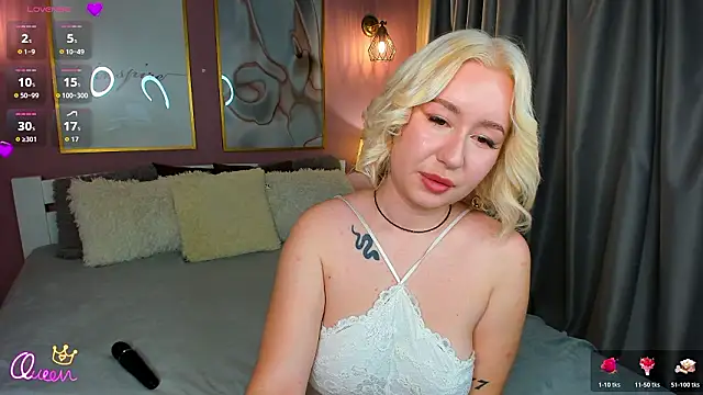 Snapshot of Emily__Bliss chatting on 02-20-26, 08:27 Emily Bliss online show from 02-20-26, 08:27