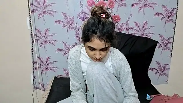 Snapshot of Amber_Rose06 chatting on 06-18-26, 05:17 Amber Rose06 online show from 06-18-26, 05:17