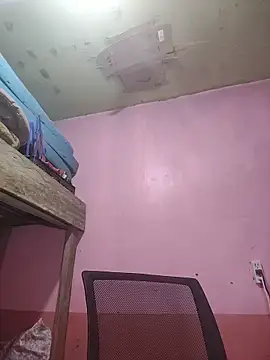 Snapshot of sweety_pie18 chatting on 02-20-26, 12:18 sweety pie18 online show from 02-20-26, 12:18