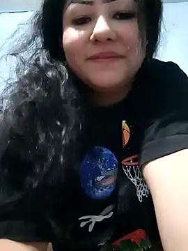 Snapshot of MadelynSmit_ chatting on 02-20-26, 12:07 MadelynSmit online show from 02-20-26, 12:07