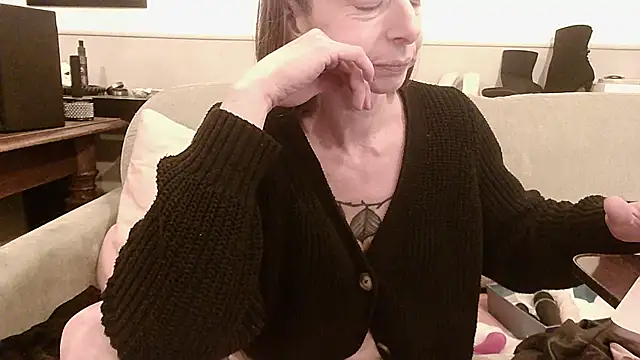 Snapshot of Sexwestworld chatting on 05-20-26, 08:28 Sexwestworld online show from 05-20-26, 08:28