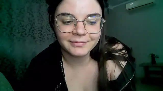VictoriaPricee online show from 03-19-26, 06:30