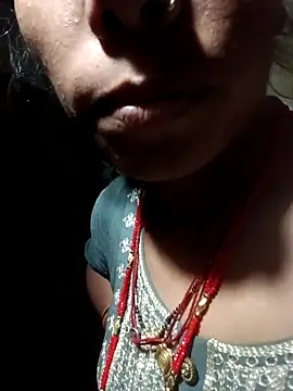 Desi Couple P online show from 05-04-26, 03:15