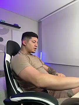  robertobaggioo online show from 02-28-26, 06:46