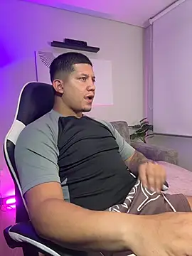  robertobaggioo online show from 05-03-26, 06:18