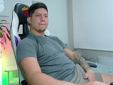  robertobaggioo online show from 02-12-26, 12:38