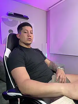  robertobaggioo online show from 03-29-26, 05:53