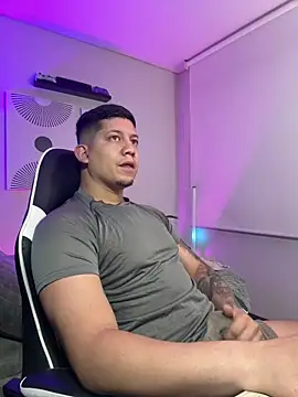  robertobaggioo online show from 04-01-26, 12:28