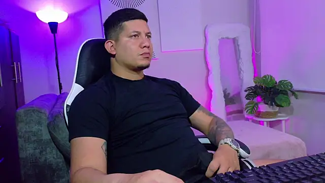  robertobaggioo online show from 06-19-26, 06:19