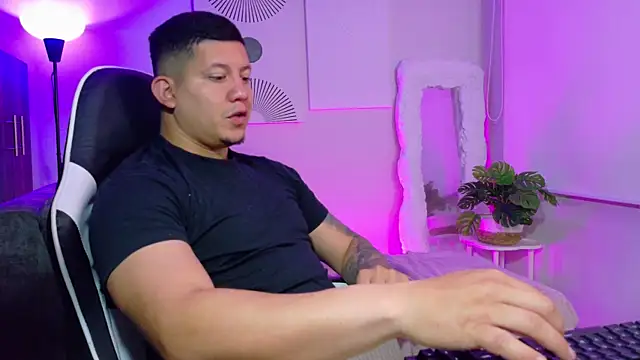  robertobaggioo online show from 06-05-26, 12:33