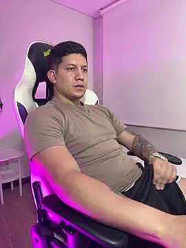  robertobaggioo online show from 02-14-26, 05:40