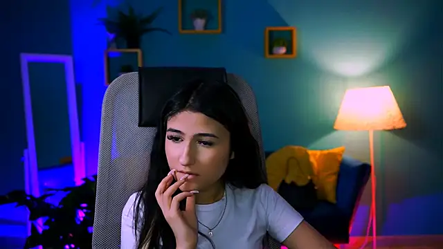 Snapshot of TerezaRobinson chatting on 02-16-26, 01:54 TerezaRobinson online show from 02-16-26, 01:54