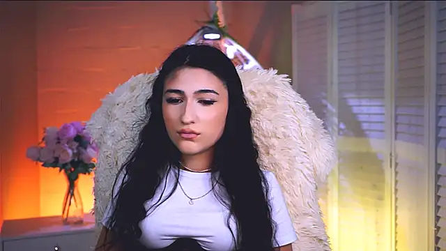 Snapshot of TerezaRobinson chatting on 02-18-26, 11:17 TerezaRobinson online show from 02-18-26, 11:17