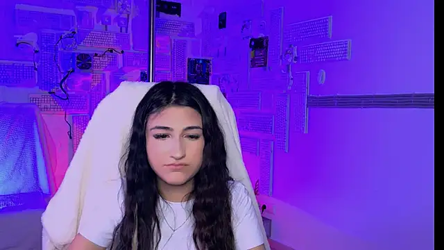 Snapshot of TerezaRobinson chatting on 02-15-26, 08:30 TerezaRobinson online show from 02-15-26, 08:30